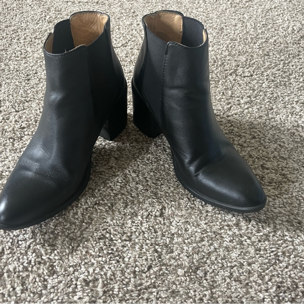 Nisolo Black Ankle Boots